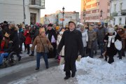 Orszak skręca z deptaku w ul. Ściegiennego