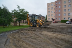 Ruszyły prace związane z budową placów zabaw i