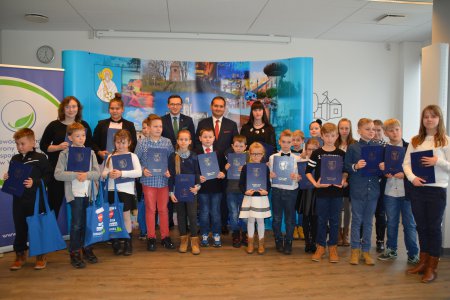 Uczniowie szkół podstawowych i gimnazjaliści na