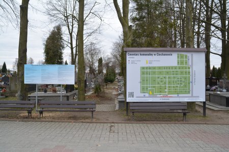 Nowa mapa i tablica z regulaminem na cmentarzu kom