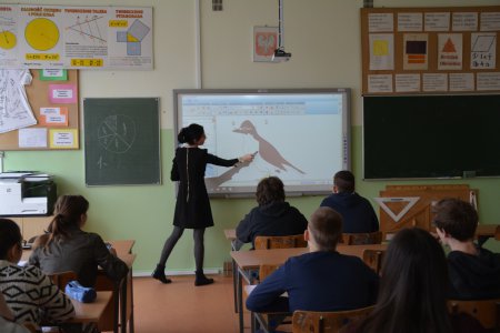 Nowy sprzęt i dodatkowe zajęcia w szkołach
