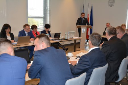 Kwietniowa sesja Rady Miasta. Prezydent z absoluto