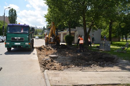 Rozpoczął się remont zatoki parkingowej przy ul