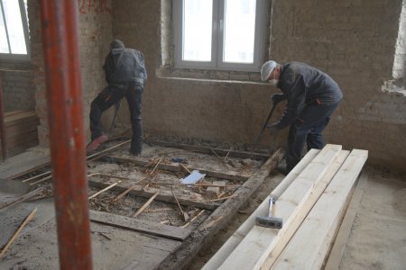 Ruszyła rewitalizacja kamienicy przy ul. Warszaws