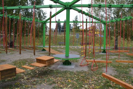 Gotowy niski park linowy przy ul. Kraszewskiego