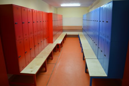 Zamontowano 800 szafek dla uczniów SP nr 7