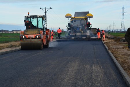 Ruszyło asfaltowanie obwodnicy wschodniej Ciechan