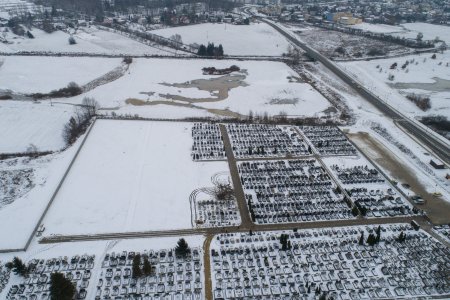 Rozbudowany cmentarz komunalny