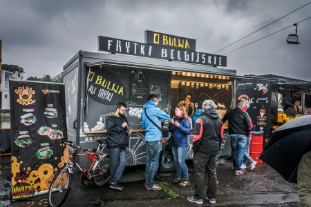 Food trucki od piątku do niedzieli na błoniach z