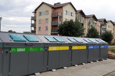 System inteligentnych pojemników na odpady z prom